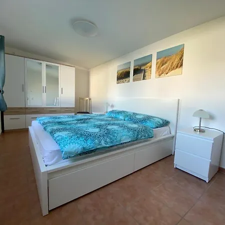 In Ruhig, Modern Und Stadtnah Mit Blick Ins Gruene * شفيرين