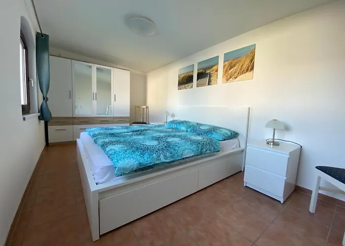 In Ruhig, Modern Und Stadtnah Mit Blick Ins Gruene * Schwerin (Mecklenburg-Vorpommern)