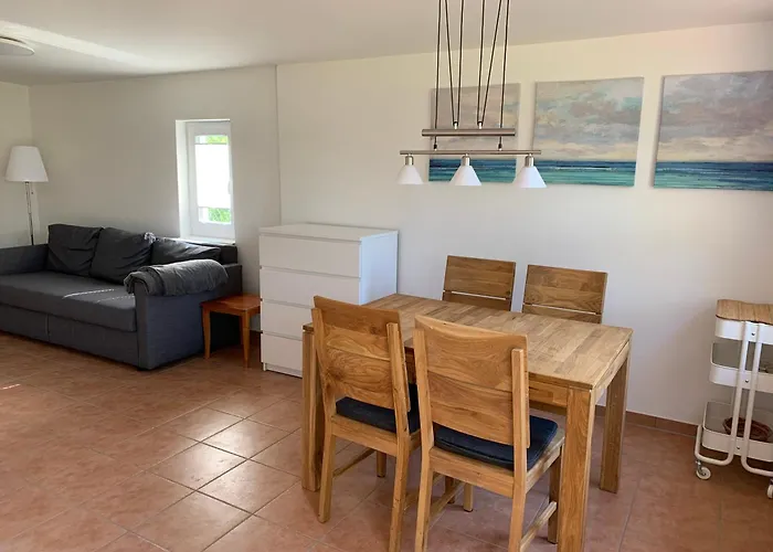 In Ruhig, Modern Und Stadtnah Mit Blick Ins Gruene Schwerin (Mecklenburg-Vorpommern)